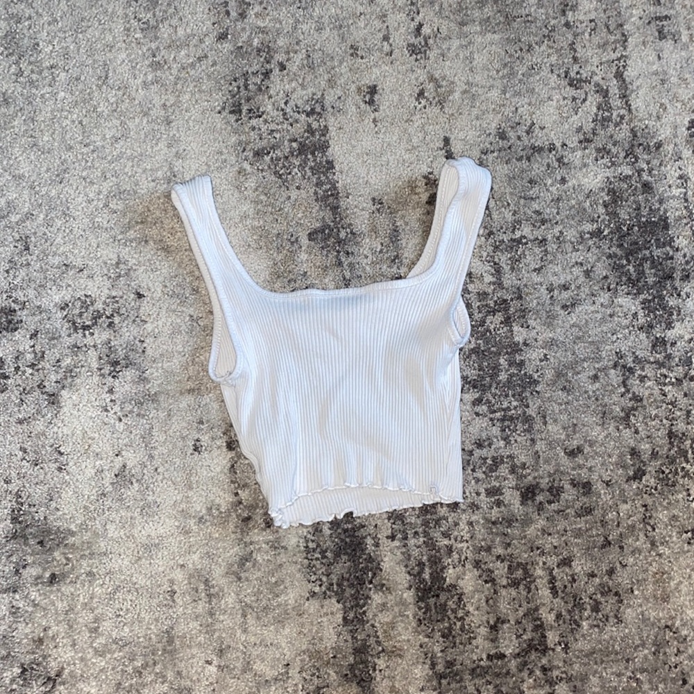 White cropped tank